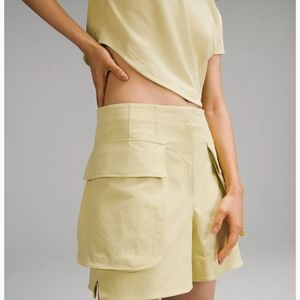 🍋 Lululemon Relaxed-Fit Super-High-Rise Cargo Short 4" Sz 14